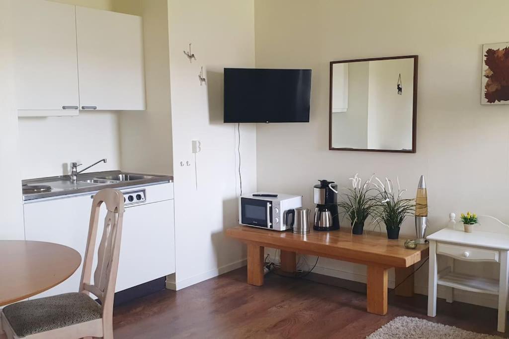 אולריצהאם Ekhult Apartments - Ground Floor - Garden And Lake View מראה חיצוני תמונה